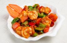 Stir-fried chilli-garlic prawns